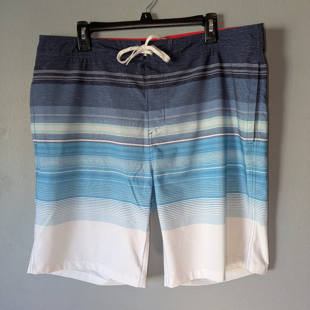 Multiple (2) Men's XX-Large (38) Swim Trunks - Picture 2 of 12